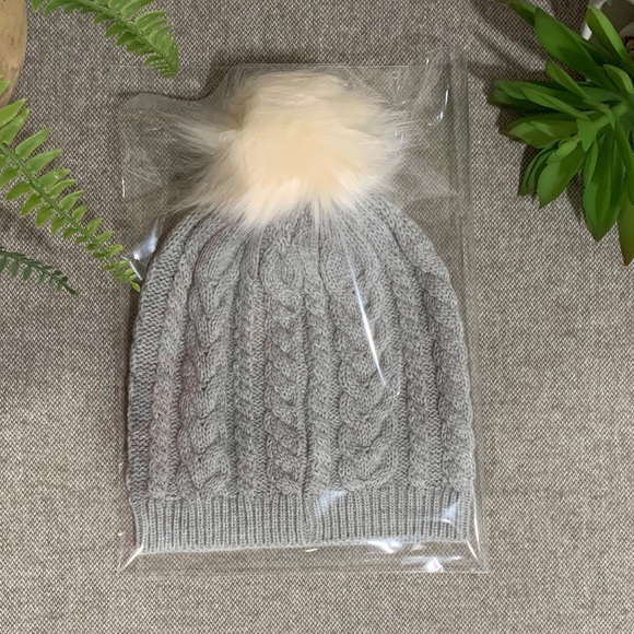 J.CREW FACTORY Gray Cable Knit Beanie with Cream Pom Pom - Picture 8 of 8